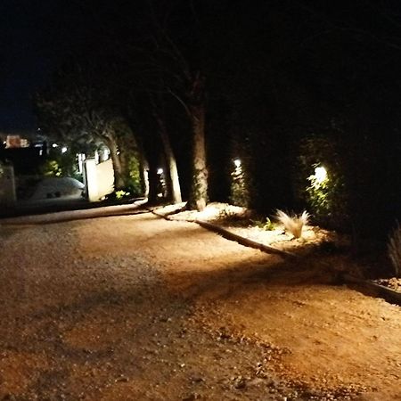 Studio"Le Petit Jas" Châteauneuf-de-Gadagne Exteriör bild
